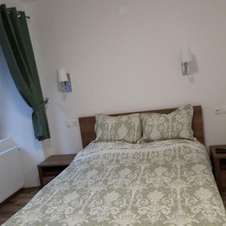 Sara House Apartman Bistriţa Szoba fotó